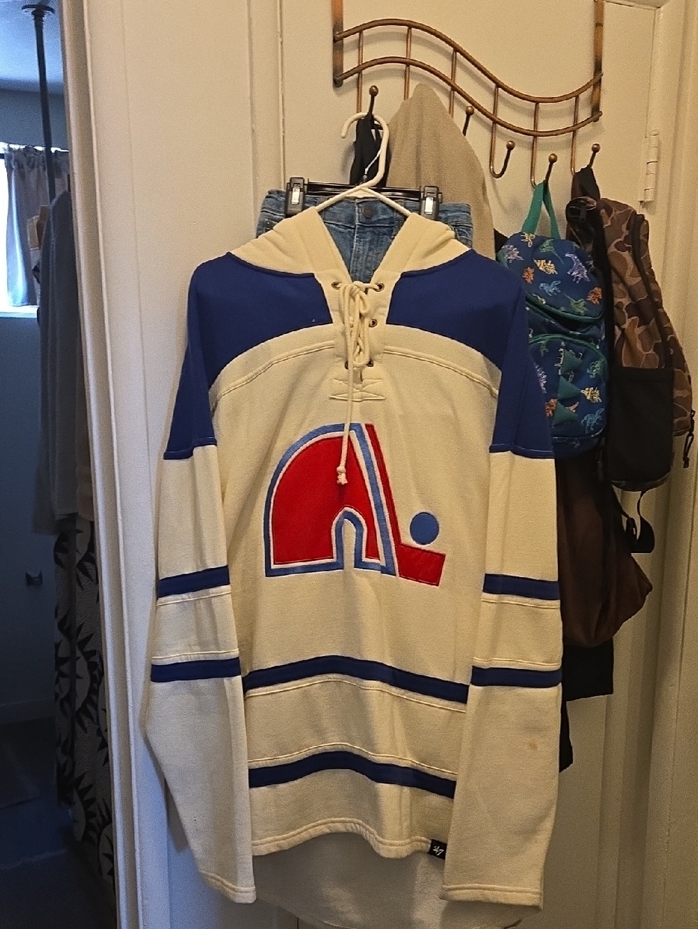 Vintage-Inspired 47 Cream & Blue Hockey Quebec Nourdiques Hoodie with Red Logo
